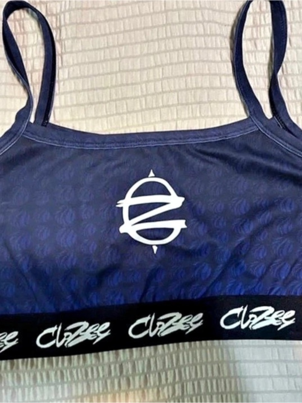 Clozee merch